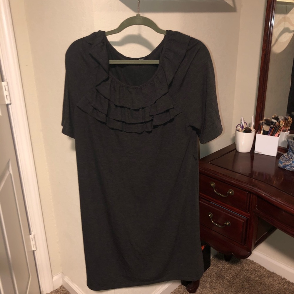 Blu sage size 16 gray ruffle blouse